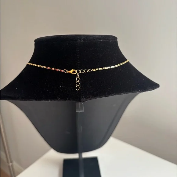 Gold Pendant Necklace with Elegant Heart Motif - Women Jewelry - Picture 7 of 8